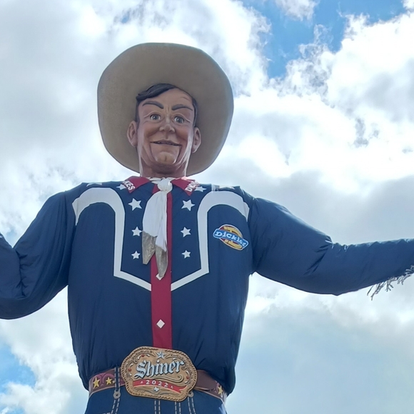 Meet your Posher, Maygan - Picture 1 of 1